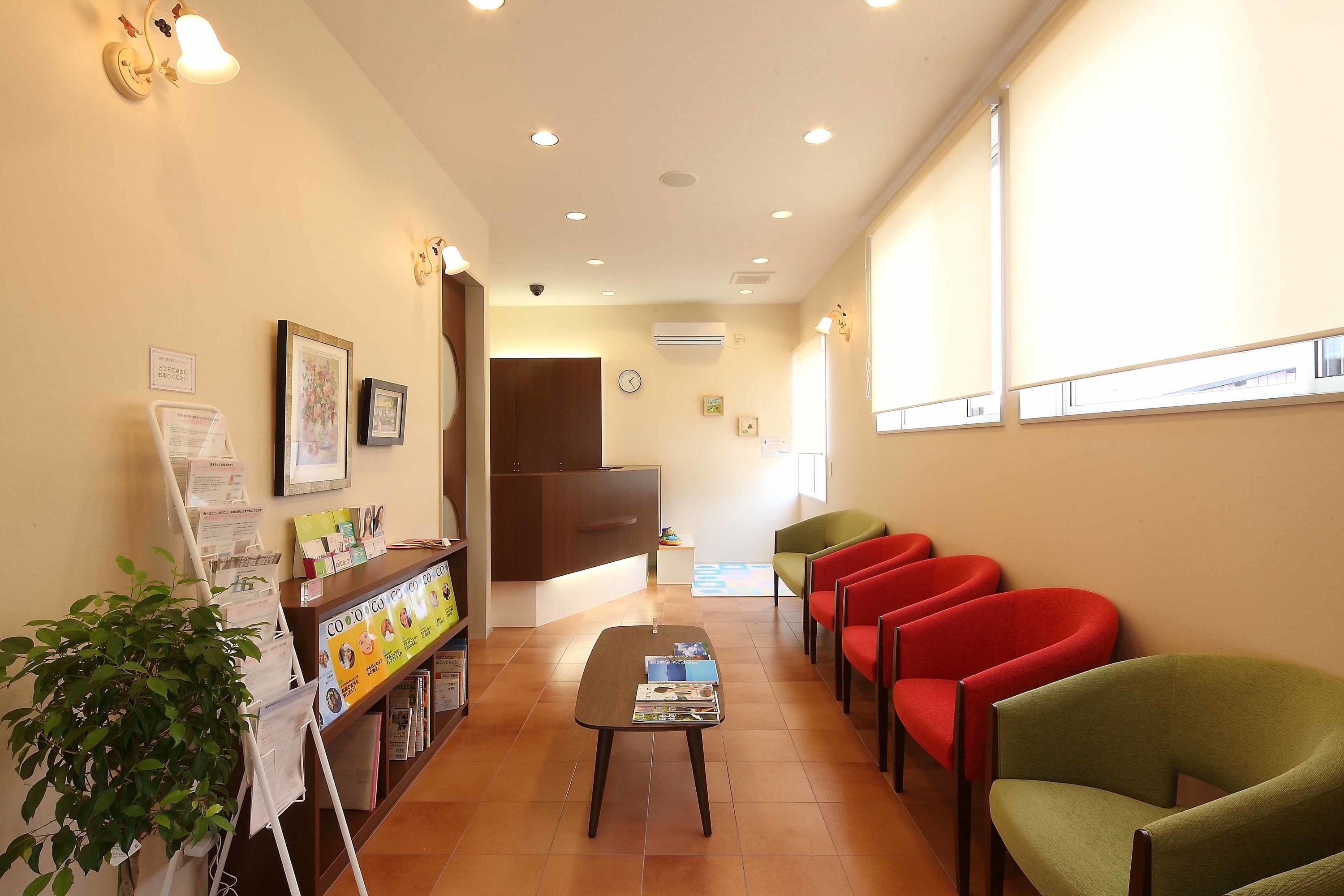 ハートフルにわの歯科医院待合室